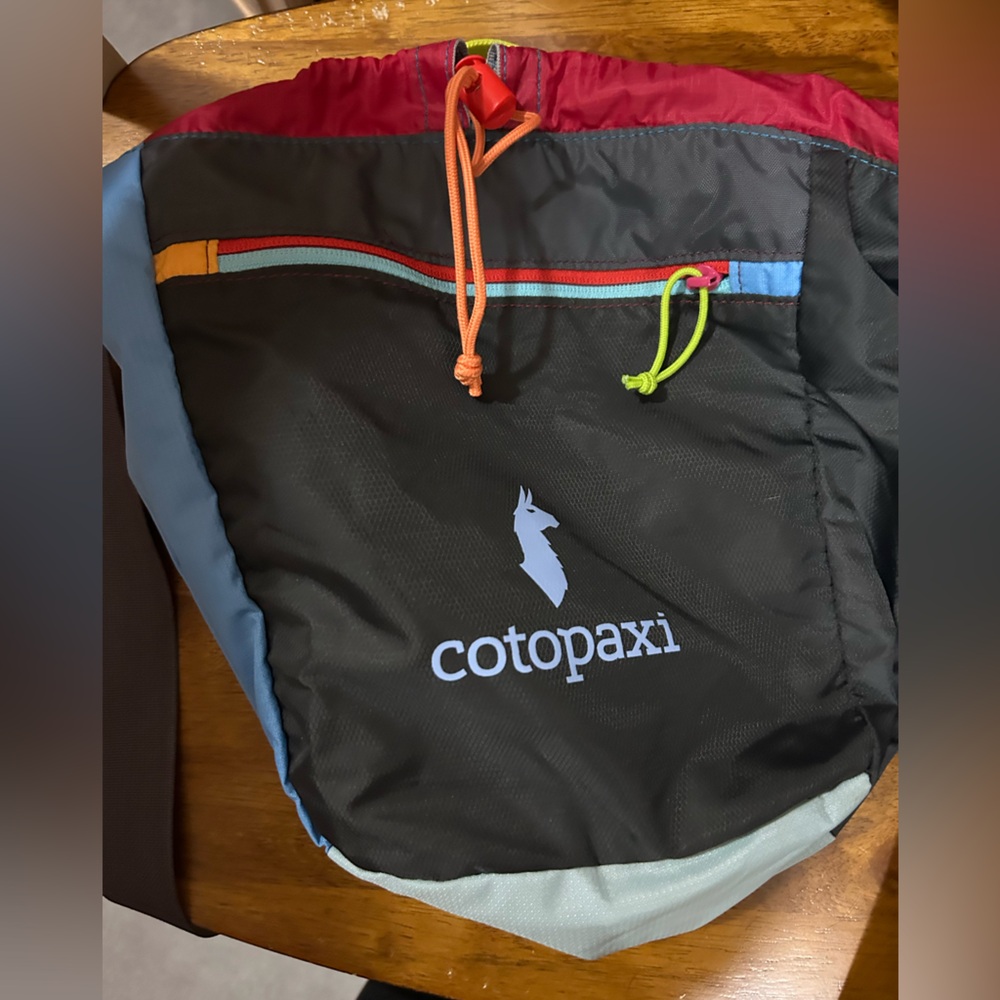 Cotopaxi drawstring satchel